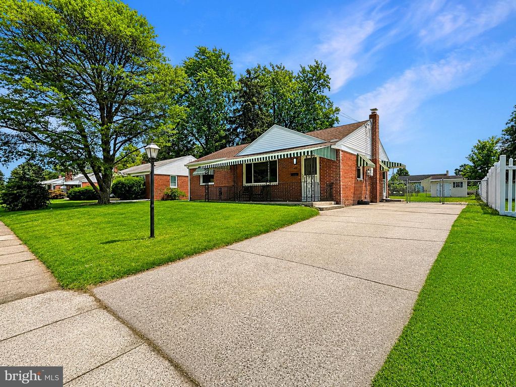 108 STEVENSON AVE, Beverly, NJ 08010