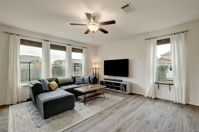 9017 Norwich Castle DR, Austin, TX 78747