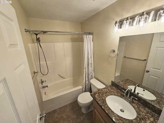 7867 Ne KIAN Ln, Beaverton, OR 97006