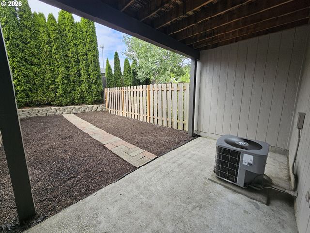 7867 Ne KIAN Ln, Beaverton, OR 97006