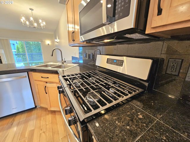 7867 Ne KIAN Ln, Beaverton, OR 97006