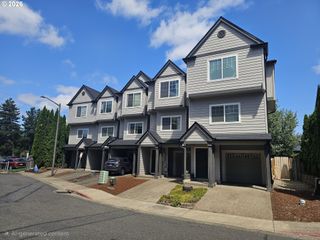 7867 Ne KIAN Ln, Beaverton, OR 97006