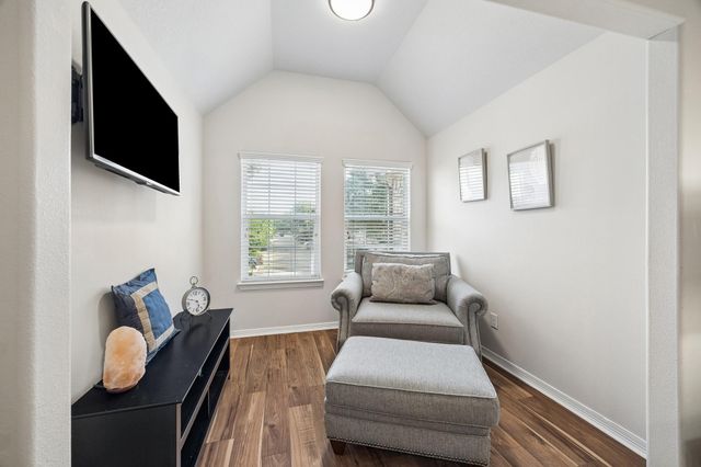 7618 N Linpar Court N, Houston, TX 77040