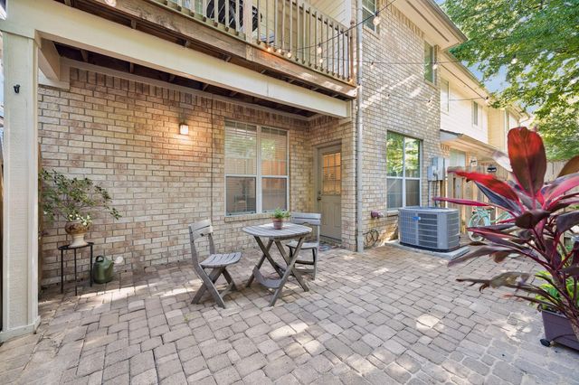 7618 N Linpar Court N, Houston, TX 77040