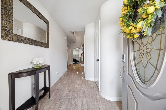 7618 N Linpar Court N, Houston, TX 77040