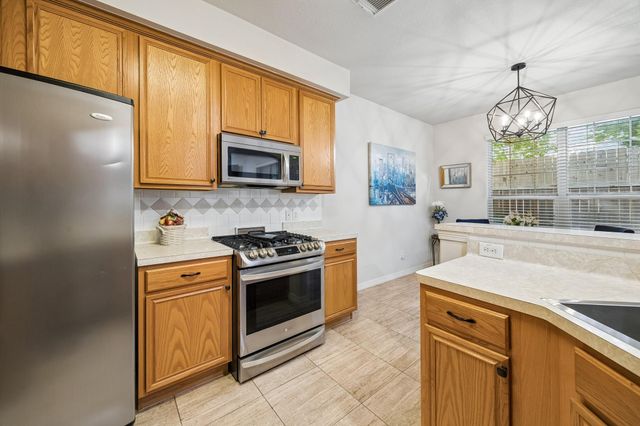 7618 N Linpar Court N, Houston, TX 77040