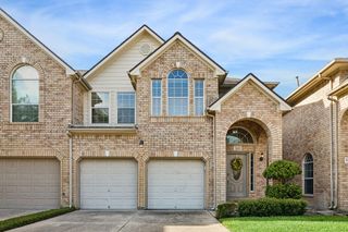 7618 N Linpar Court N, Houston, TX 77040