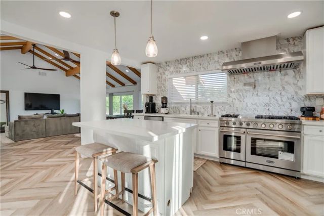 1450 Via Vallarta, Riverside, CA 92506