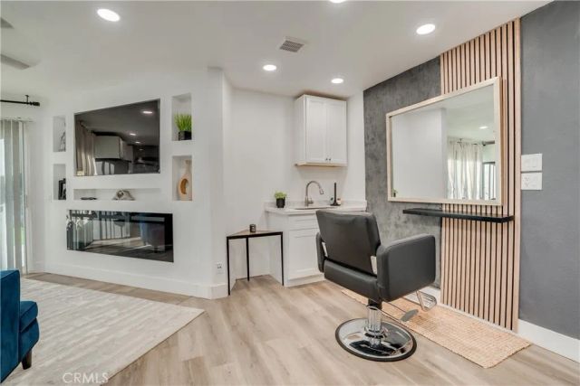 1450 Via Vallarta, Riverside, CA 92506