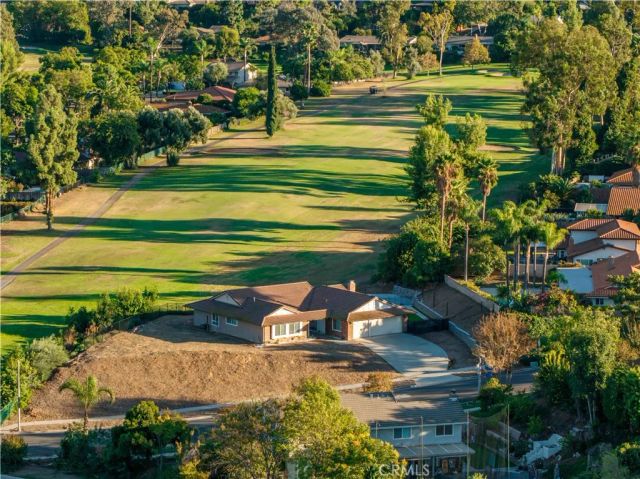 1450 Via Vallarta, Riverside, CA 92506