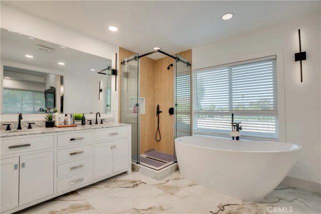 1450 Via Vallarta, Riverside, CA 92506