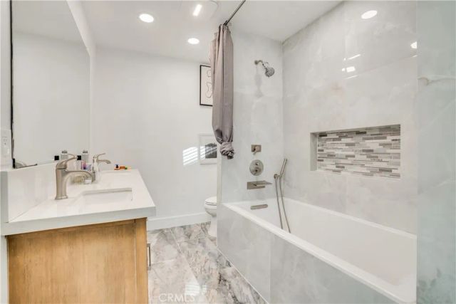 1450 Via Vallarta, Riverside, CA 92506