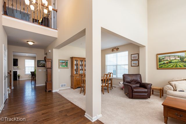 1878 Roseland Lane, Hoffman Estates, IL 60192