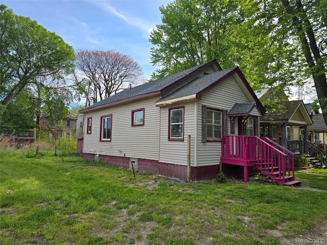 15 E Goodell, Ecorse, MI 48229