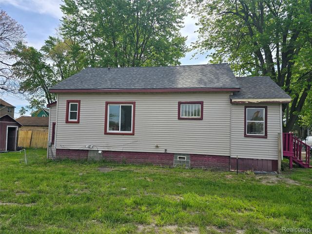 15 E Goodell, Ecorse, MI 48229