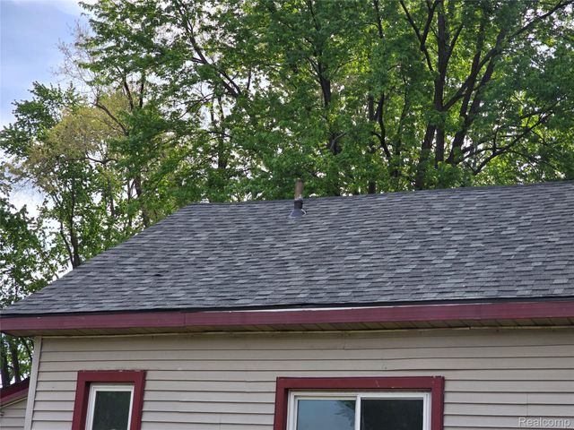 15 E Goodell, Ecorse, MI 48229