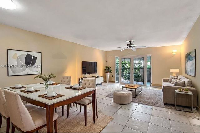 3021 NW 68th St 11G, Fort Lauderdale, FL 33309