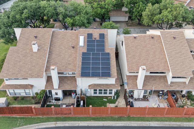 4 Oakbrook Drive, Lewisville, TX 75057