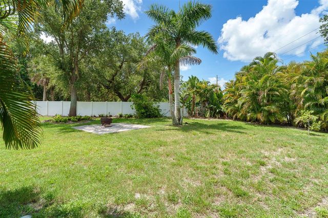 122 CLEAR LAKE DRIVE, Englewood, FL 34223
