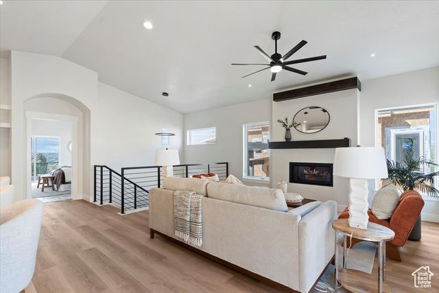 572 S ELENA LN, Ogden, UT 84404