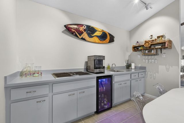 5954 SE Franklin Place, Hobe Sound, FL 33455
