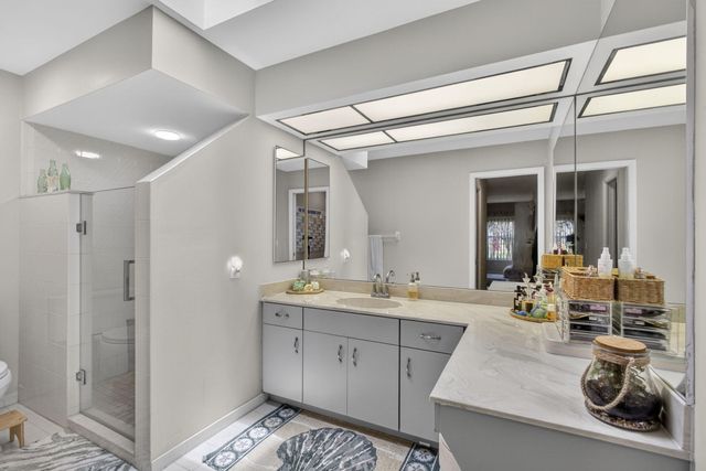 5954 SE Franklin Place, Hobe Sound, FL 33455