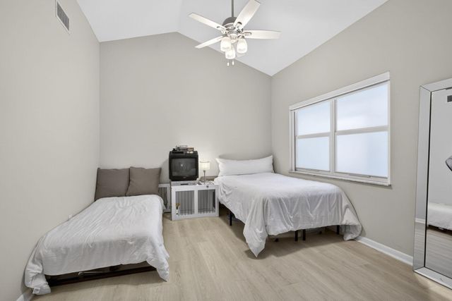 5954 SE Franklin Place, Hobe Sound, FL 33455