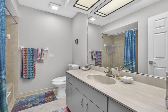 5954 SE Franklin Place, Hobe Sound, FL 33455