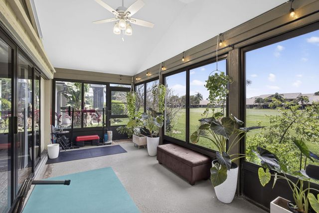 5954 SE Franklin Place, Hobe Sound, FL 33455