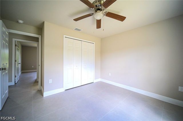 1011 Kent ST E, Lehigh Acres, FL 33974