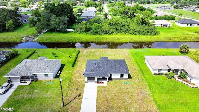 1011 Kent ST E, Lehigh Acres, FL 33974