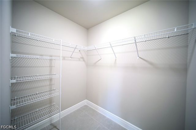 1011 Kent ST E, Lehigh Acres, FL 33974