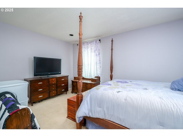 2837 Se 90TH Pl, Portland, OR 97266