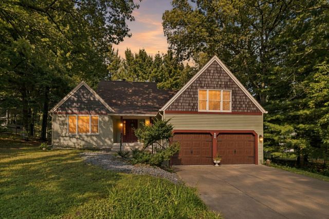 619 Birchwood Avenue, White Bear Lake, MN 55110