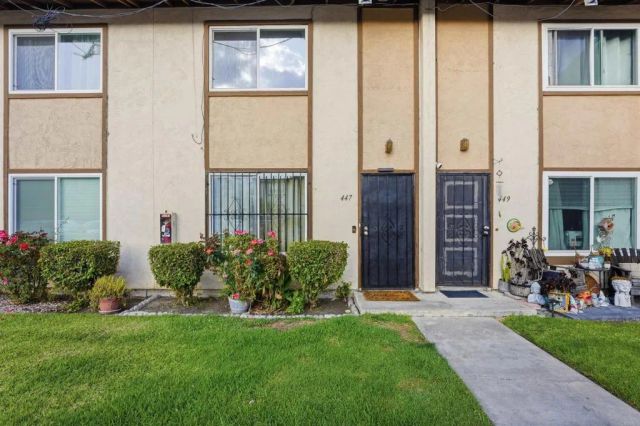 447 Ridgeway Court, Spring Valley, CA 91977