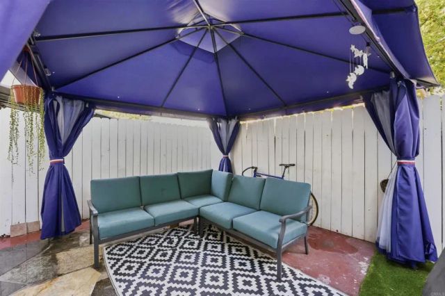 447 Ridgeway Court, Spring Valley, CA 91977