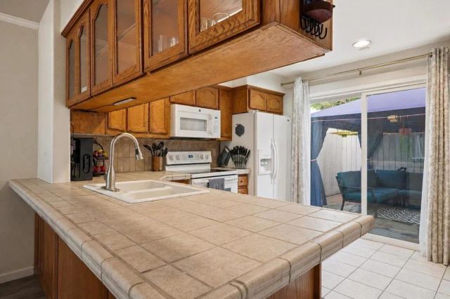 447 Ridgeway Court, Spring Valley, CA 91977