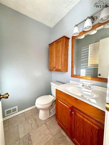 5122 FAIRWAY BOULEVARD, Wichita Falls, TX 76310