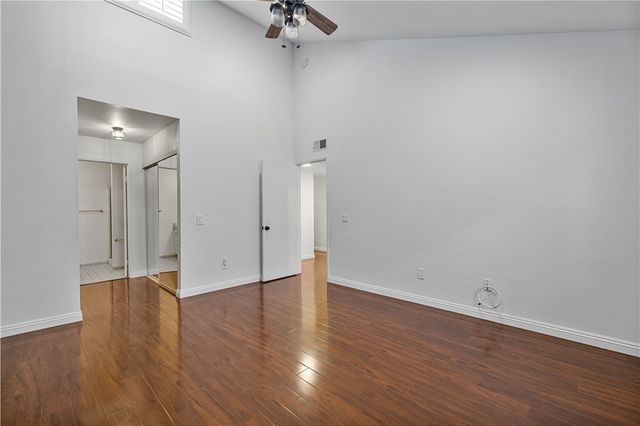 31311 The Old Road B, Castaic, CA 91384