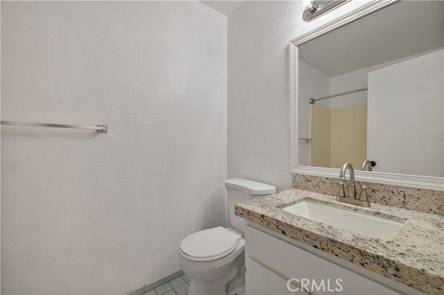 31311 The Old Road B, Castaic, CA 91384