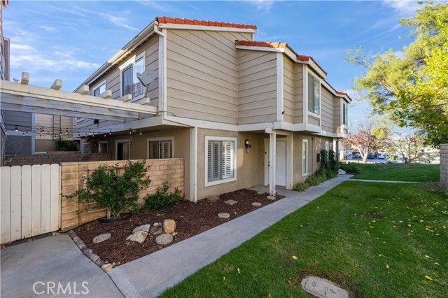 31311 The Old Road B, Castaic, CA 91384