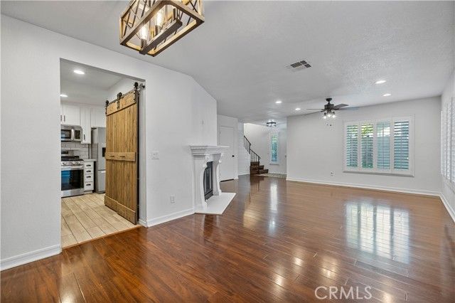 31311 The Old Road B, Castaic, CA 91384