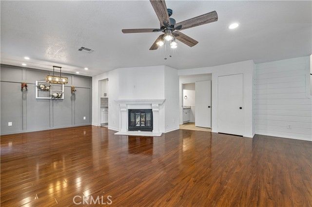 31311 The Old Road B, Castaic, CA 91384