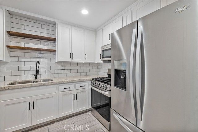 31311 The Old Road B, Castaic, CA 91384