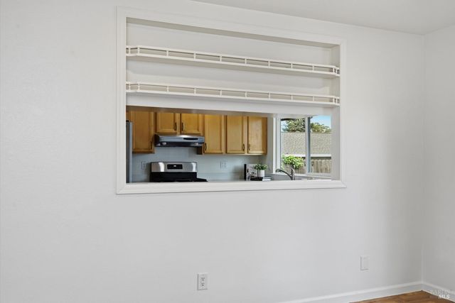 7930 Becky Ct, Rohnert Park, CA 94928