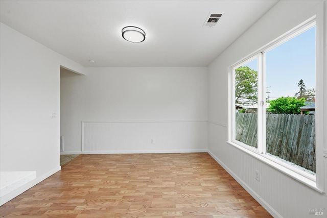 7930 Becky Ct, Rohnert Park, CA 94928