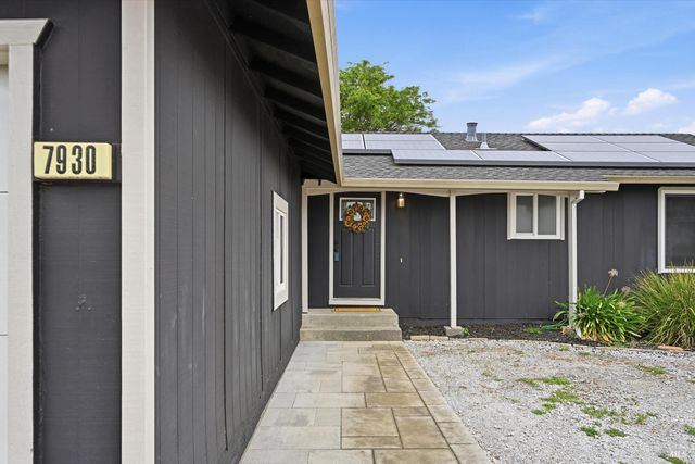 7930 Becky Ct, Rohnert Park, CA 94928