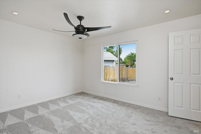 7930 Becky Ct, Rohnert Park, CA 94928