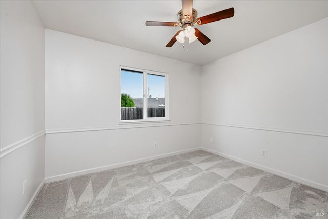 7930 Becky Ct, Rohnert Park, CA 94928