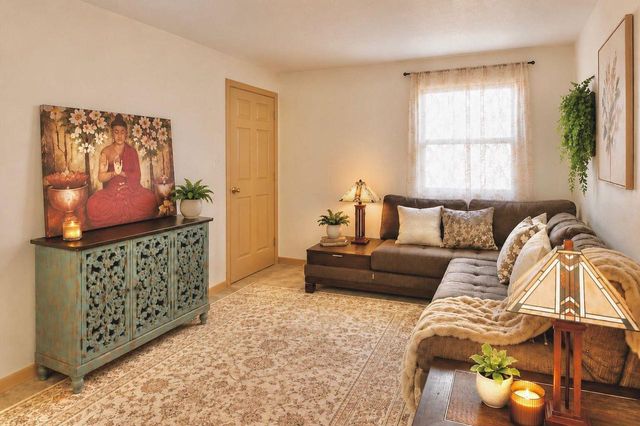 13400 W Linfield DRIVE, New Berlin, WI 53151